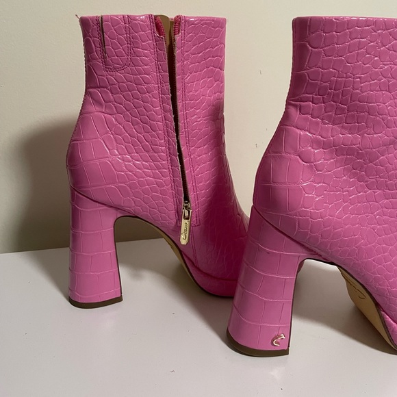 Circus Freddie Pink Booties - Picture 3 of 5